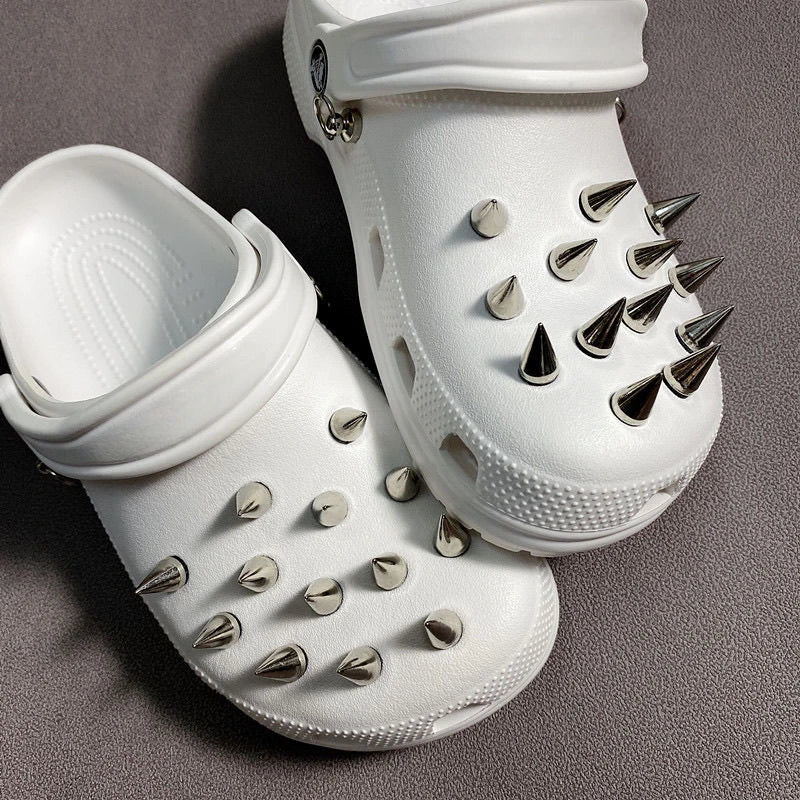 2024 Punk Metal Rivet Shoe Charms Designer Vintage