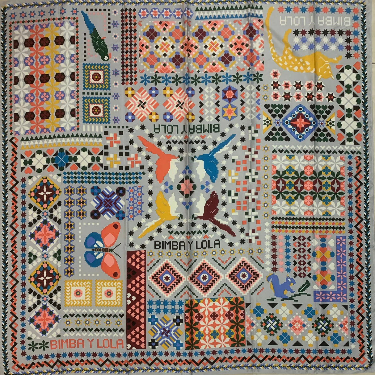 The new print pretty scarf handkerchief (A variety of color patterns)