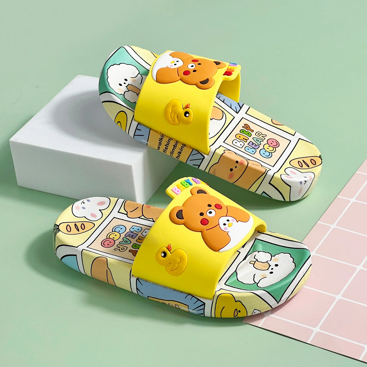 Children‘s Summer Home Indoor Slippers Soft Soled Sandals For Boys And Girls Cute Cartoon Open-toed Sandals For Kids