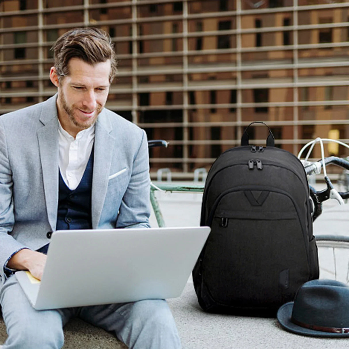 BAGSMART Antitheft Laptop Backpack Men Women Multiple Pockets