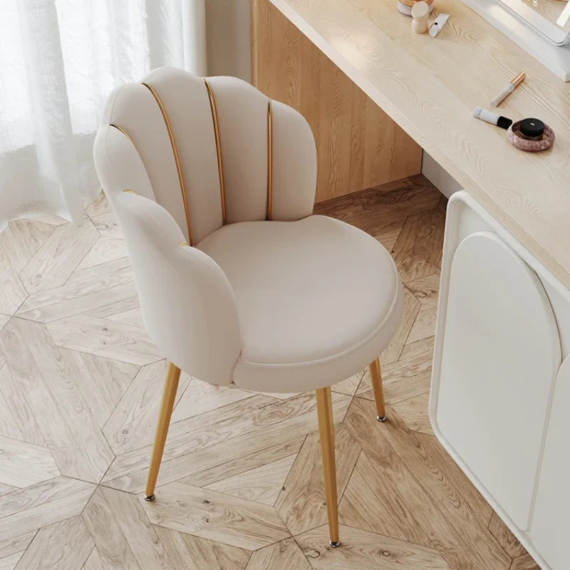 Creative Shell Flower Makeup Stool: Compact Backrest Ergonomic