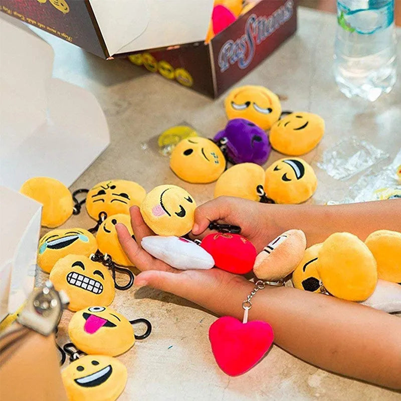 Random 30PCS/pack Funny expression Keychain Creative Cartoon Plush