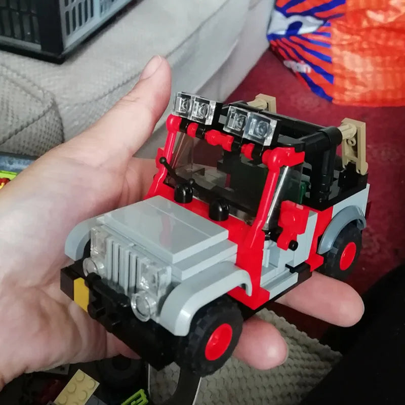 NEW Jurassic Era Dinosaur Urassic Staff Jeeped MOC