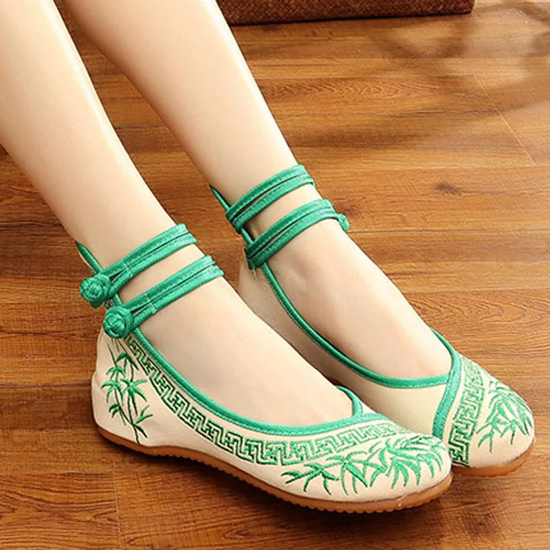 Lady models bamboo literati ink Chinese style blue and white porcelain series embroidered cloth shoes women's shoes WSH2296