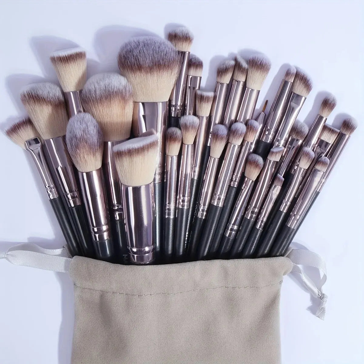 MAANGE 30pcs Professional Makeup Brush Set Foundation Concealers