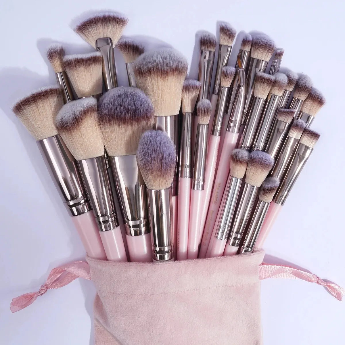 MAANGE 30pcs Professional Makeup Brush Set Foundation Concealers