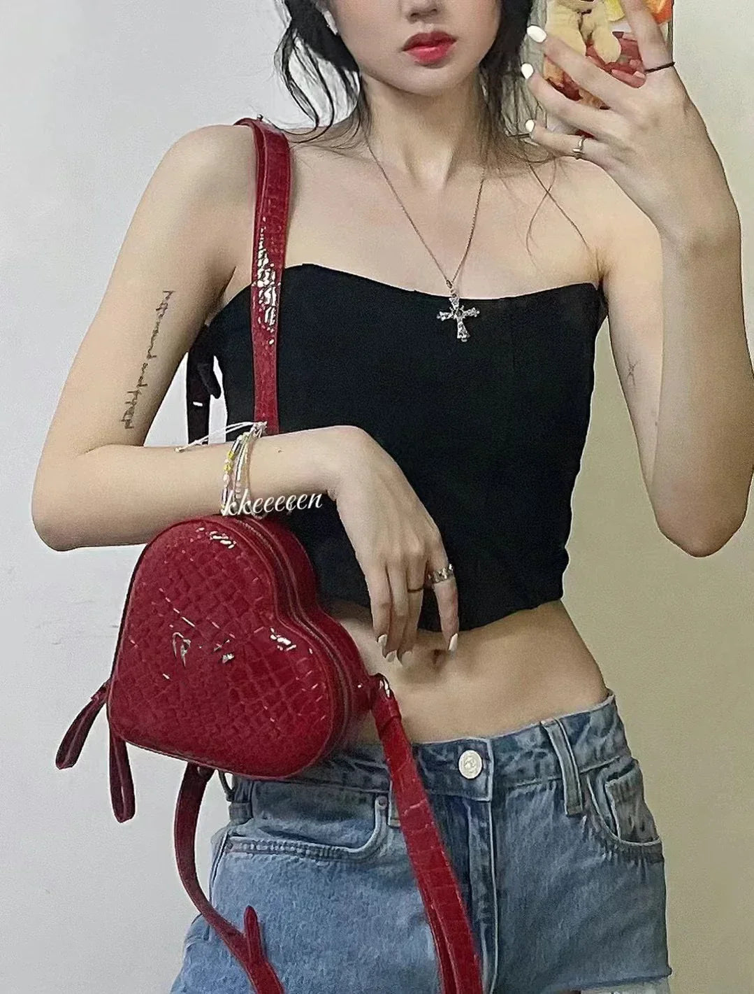 The new lady bags can be customized color