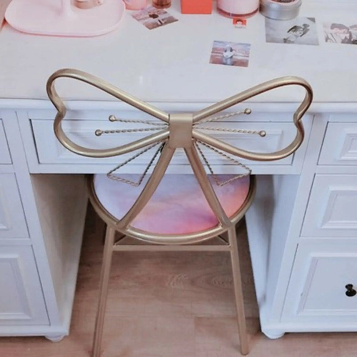 Luxury Minimalist Makeup Vanity Stool Butterfly Backrest Chair