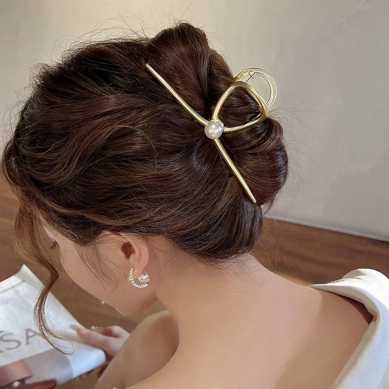 Korean Metal Pearl Hair Claw for Women 2023