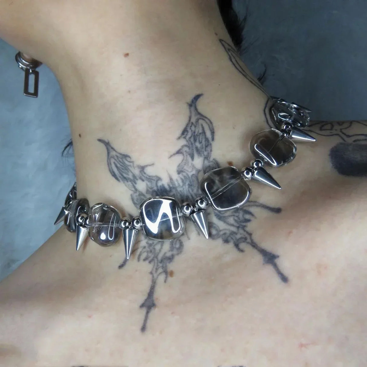 2023 New Rivet Punk Necklace Geometry Spine Thorny