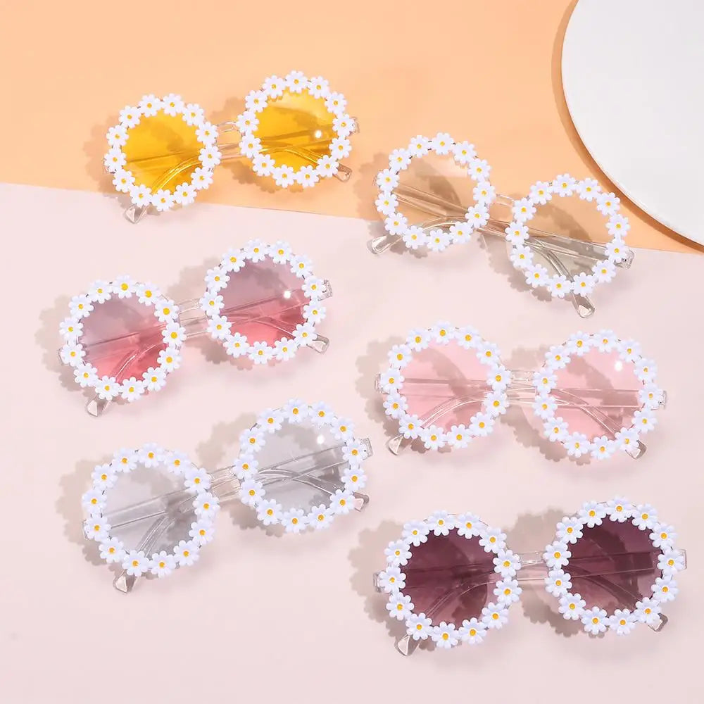 Fashion Retro Daisy Sunglasses for Women Round Flower