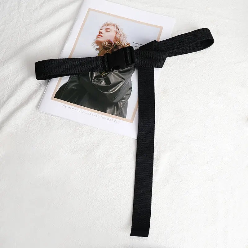 Hundreds of canvas leisure belt men and women