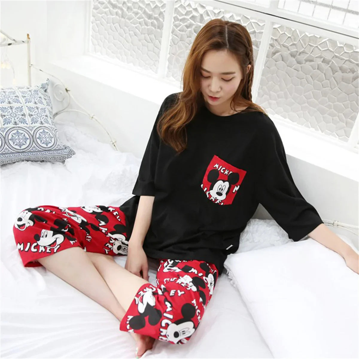 hibobi 2-Piece Spring Long Sleeved Round Neck Pajamas