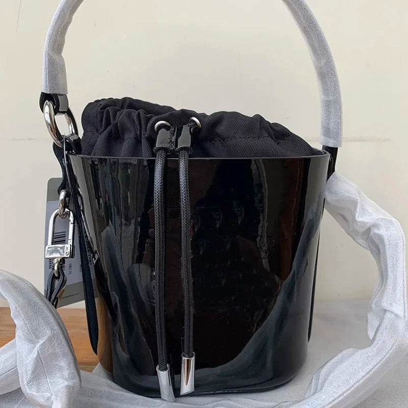 The new lady bags can be customized color