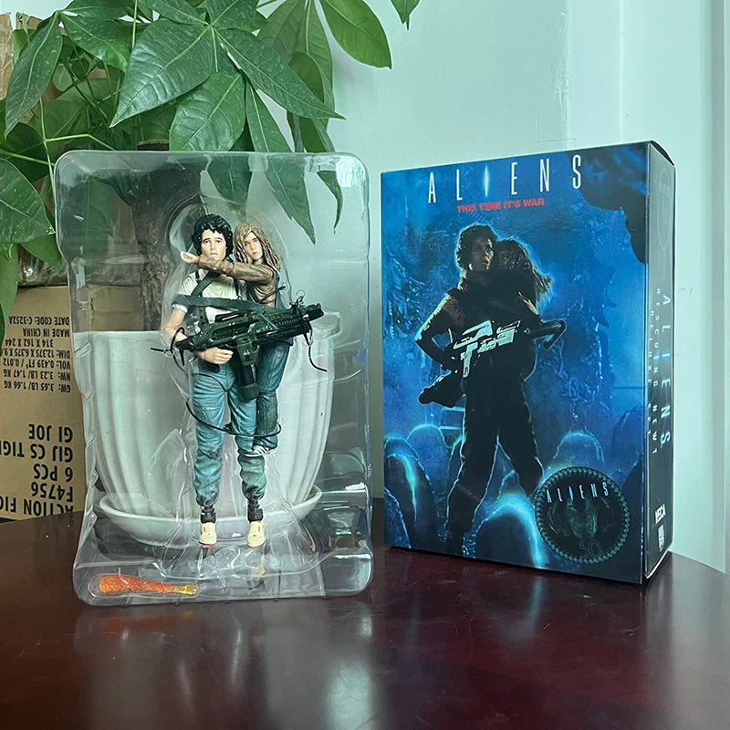Neca ALIEN 2 Ripley Newt Figure LT Ellen