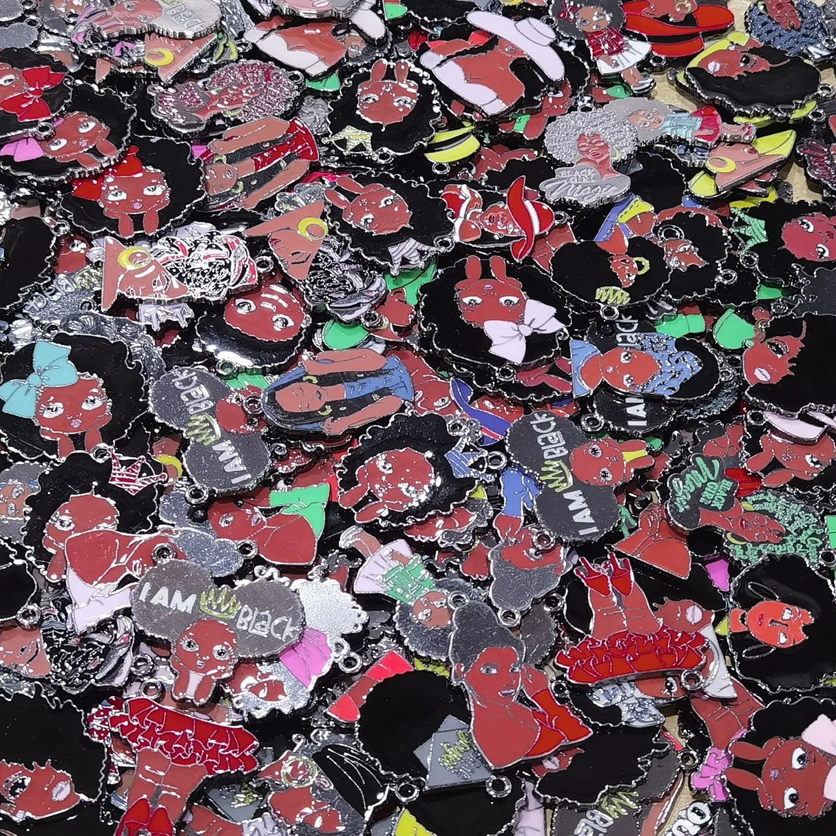 100pcs Mixed Fashion Charms Picked at Random Fit
