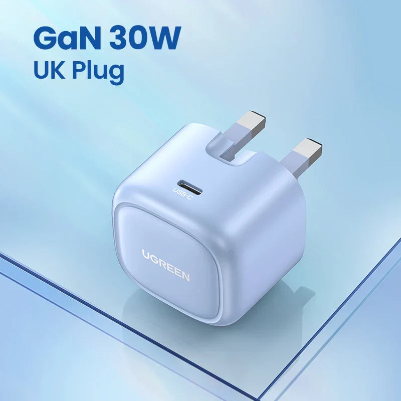 UGREEN GaN 30W Fast Charger for iPhone 15