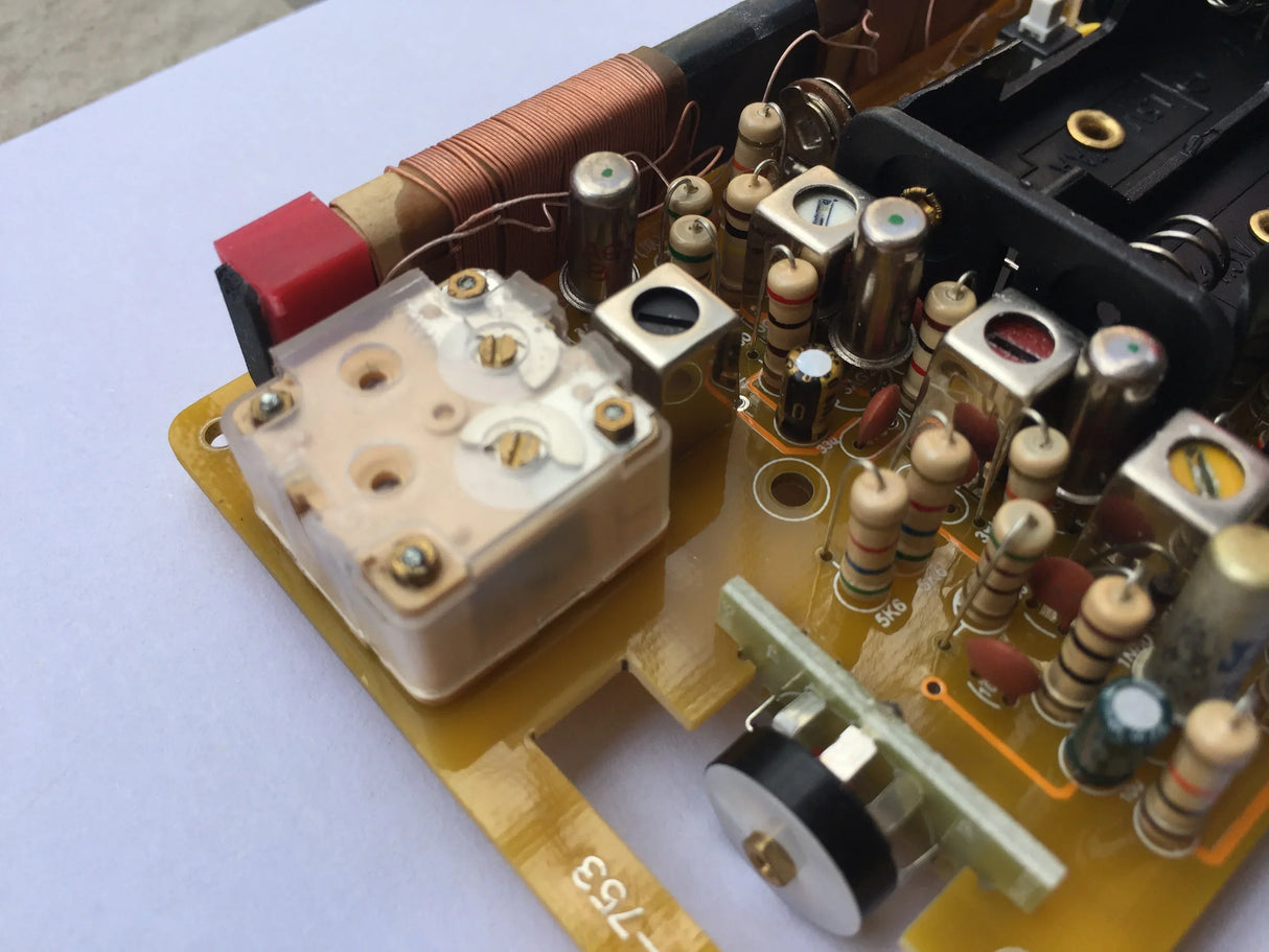 Red Light Version 2P3 Germanium Tube Radio School