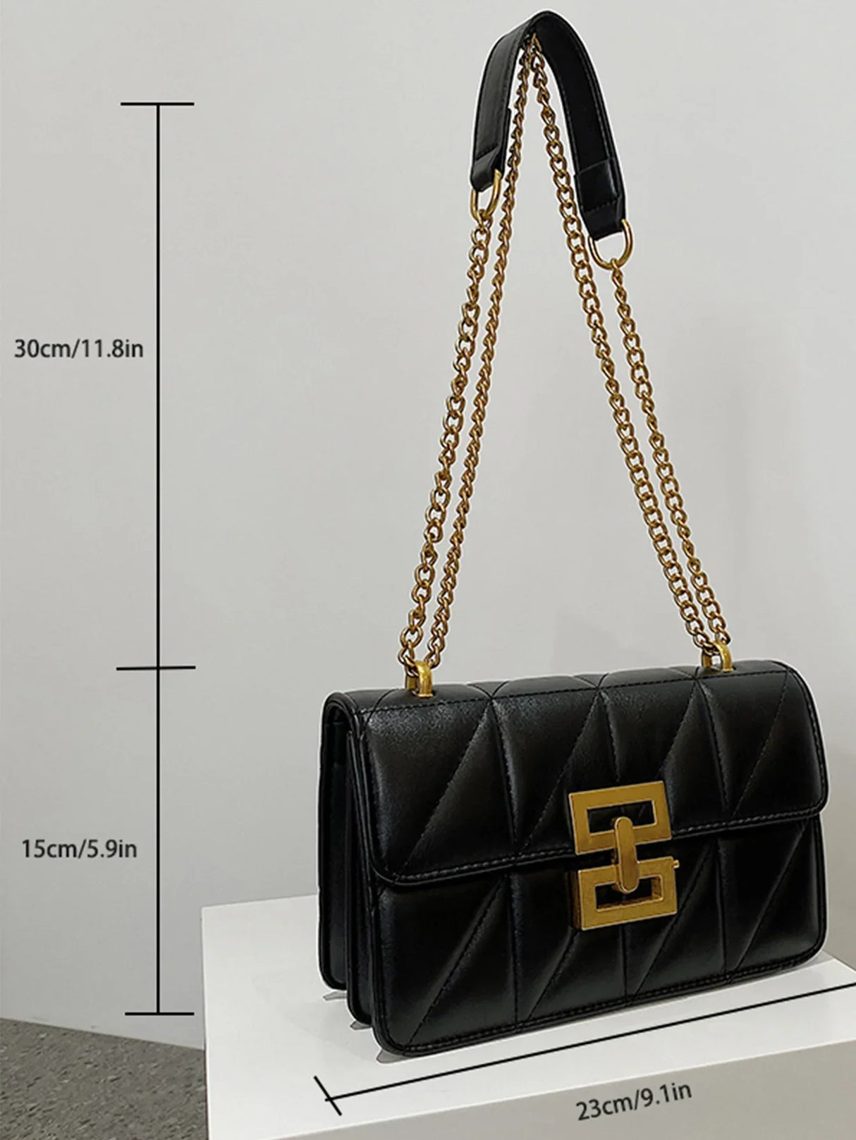 DiamondShaped Embossed Fashion Chain For Female Commuters With