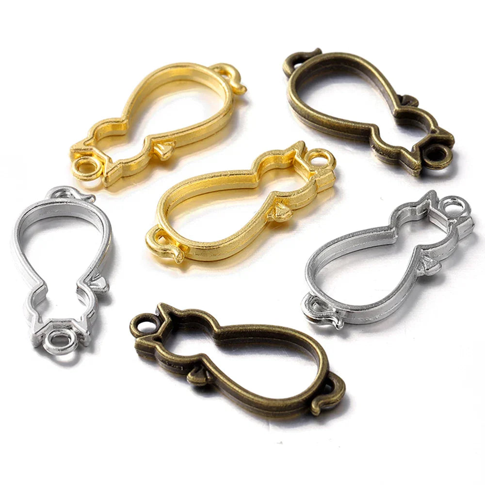 10PcsLot Metal Cat Shape Charms Hollow Frame Blank