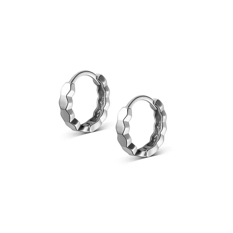 WANTME 925 Sterling Silver Simple Geometric Faceted Huggies