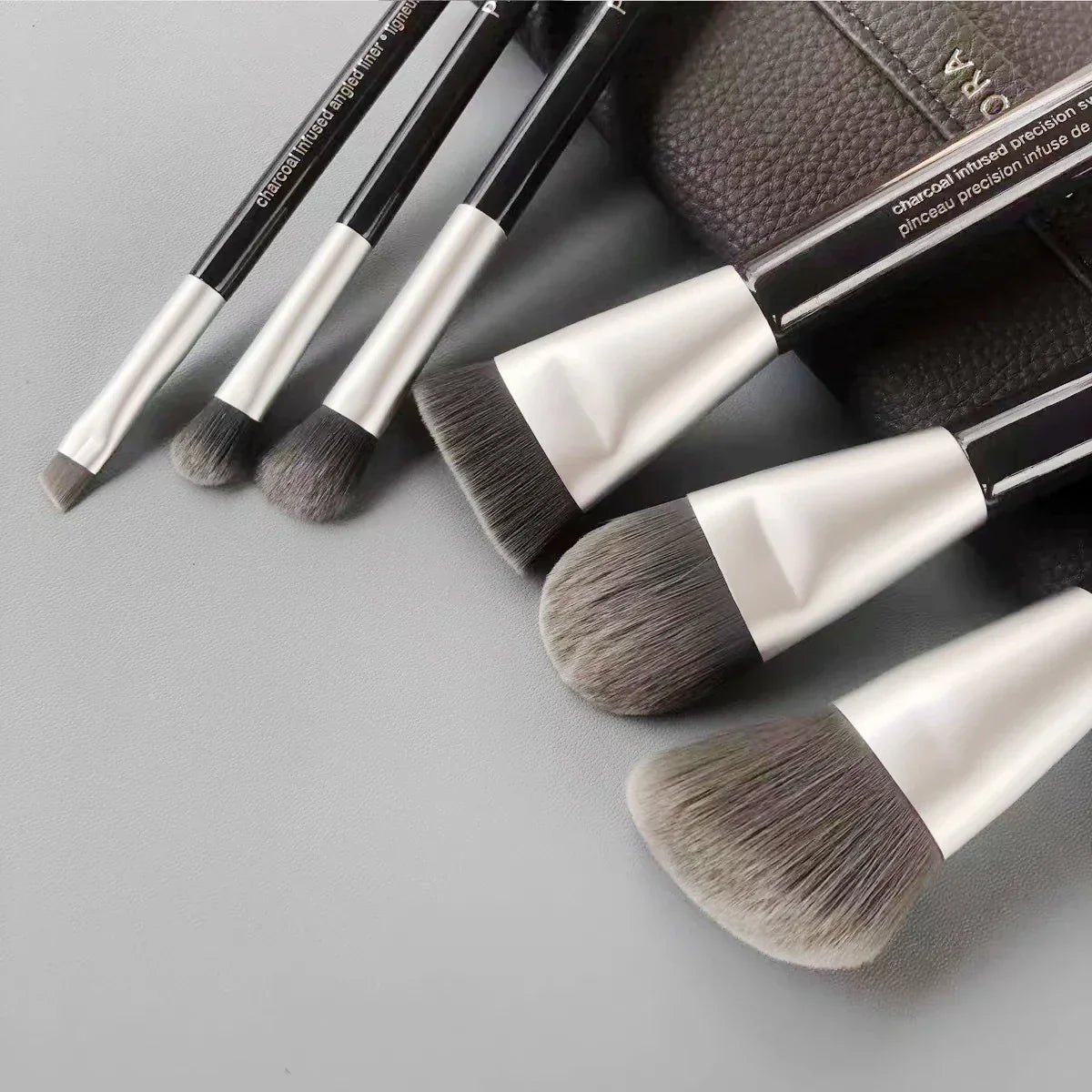 Deluxe Charcoal Antibacterial Makeup Brushes Set - 6Pcs