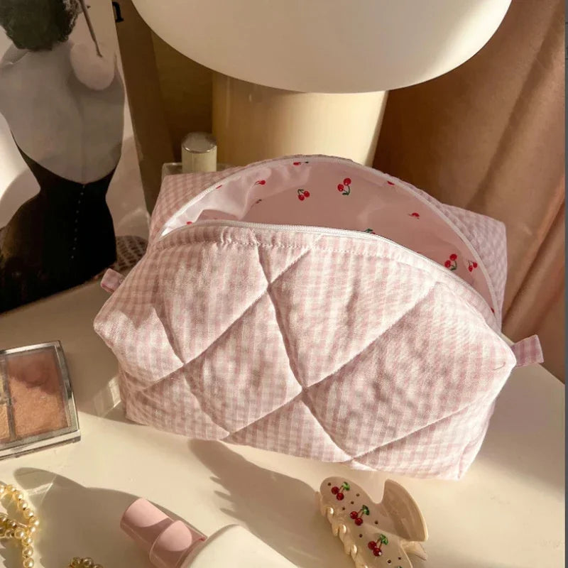 1PCS Puffy Quilted Makeup Bag Large Capacity Travel