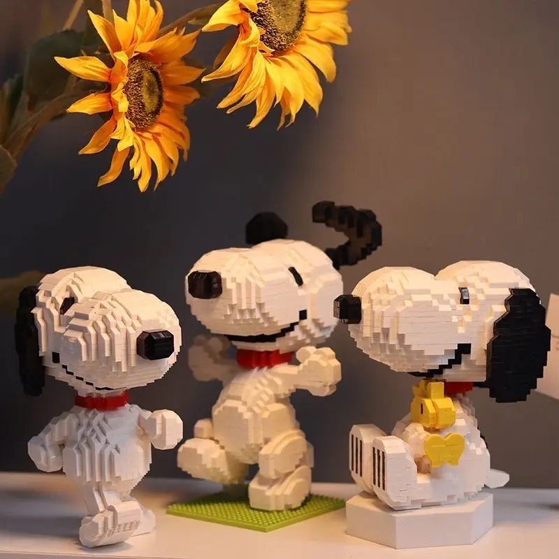 NEW HSANHE Snoopy Anime Action Figures Kawaii Building