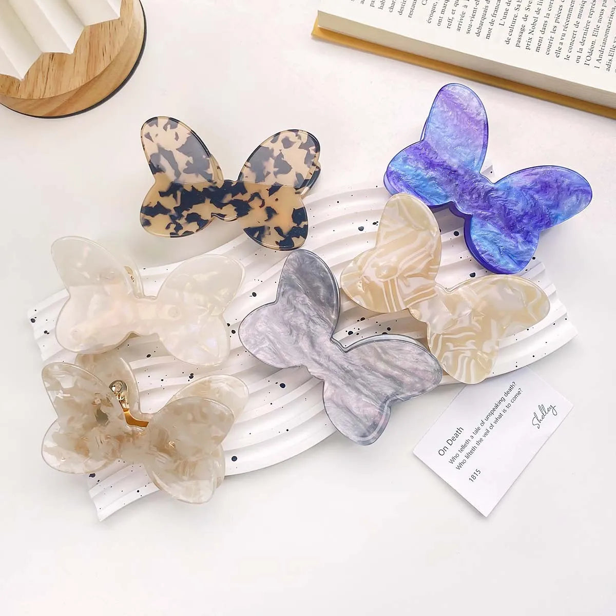 Muweordy Cartoon Bowknot Acrylic Hair Claw for Women