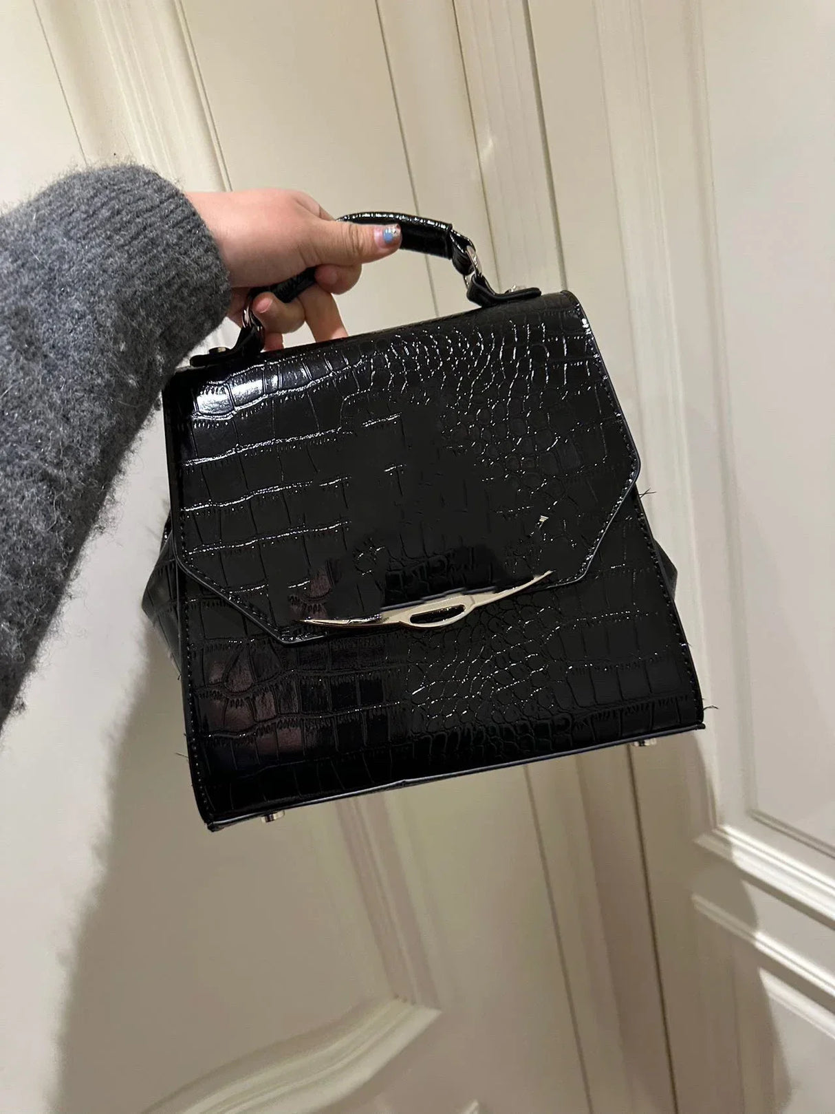 The new lady bags can be customized color