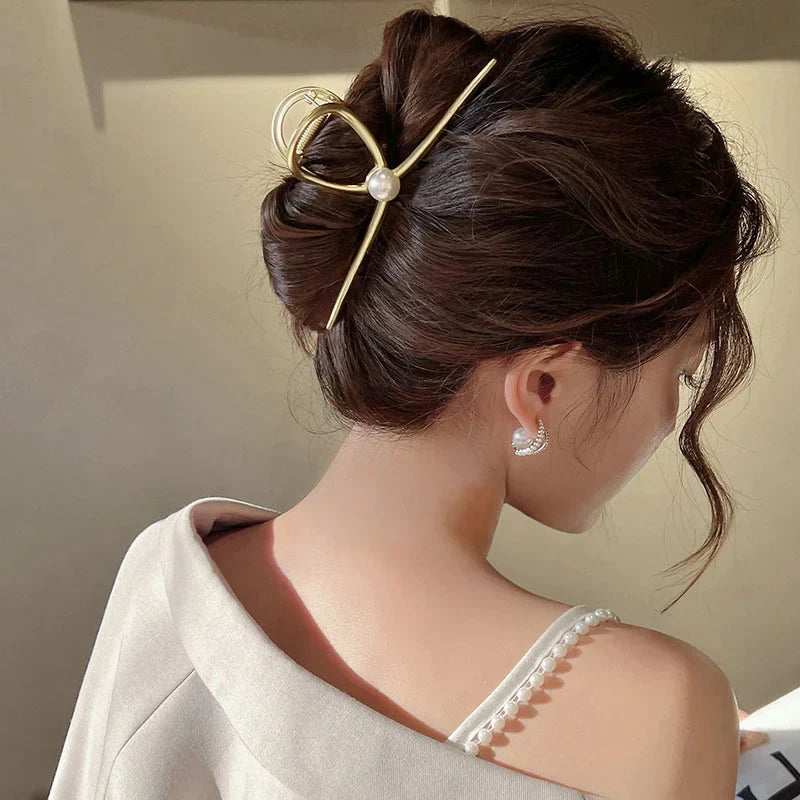 Korean Metal Pearl Hair Claw for Women 2023
