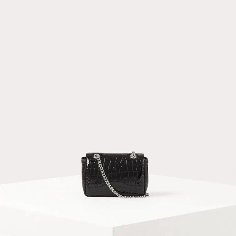 The new lady bags can be customized color