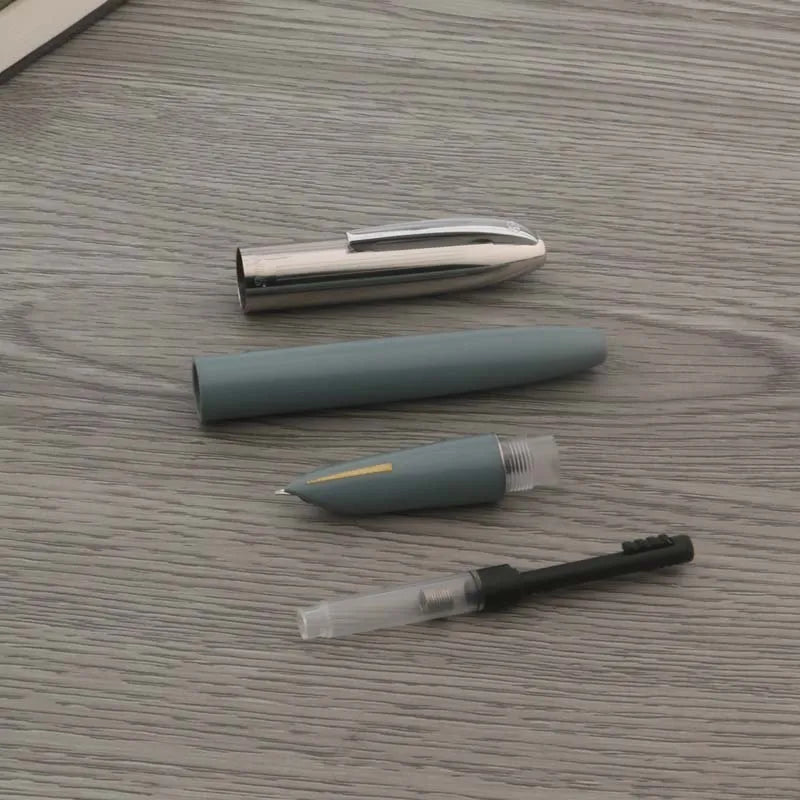 Classic HERO 565 Fountain Pen sky blue Khaki