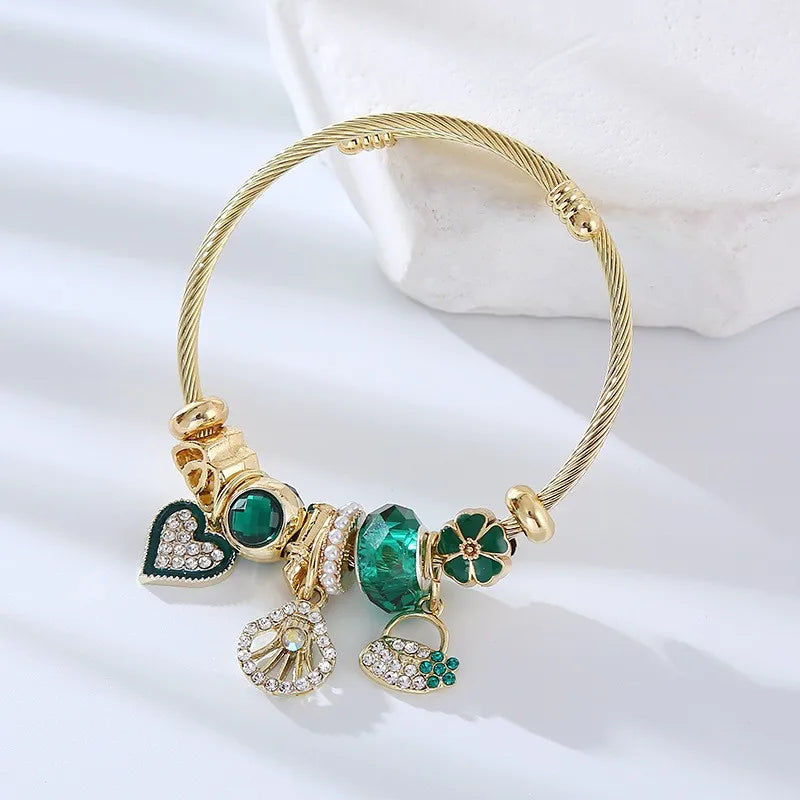 Love pendant with adjustable opening for women's bracelet