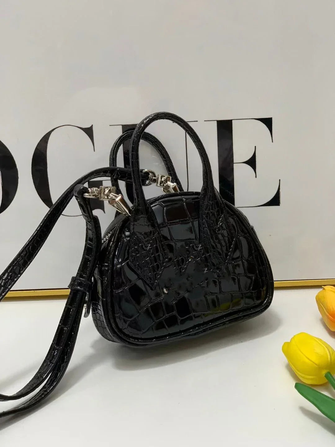 The new lady bags can be customized color