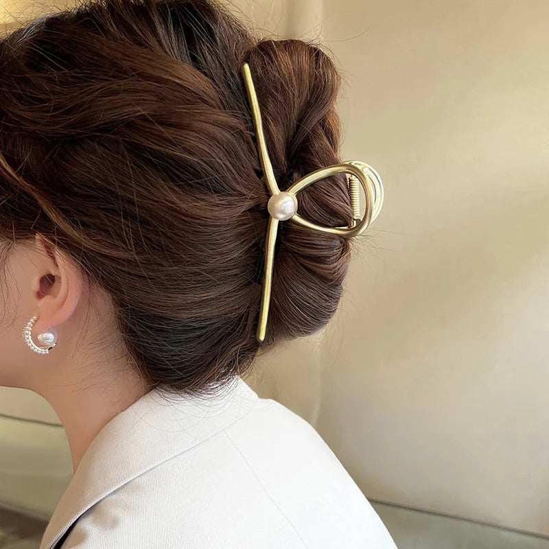 Korean Metal Pearl Hair Claw for Women 2023