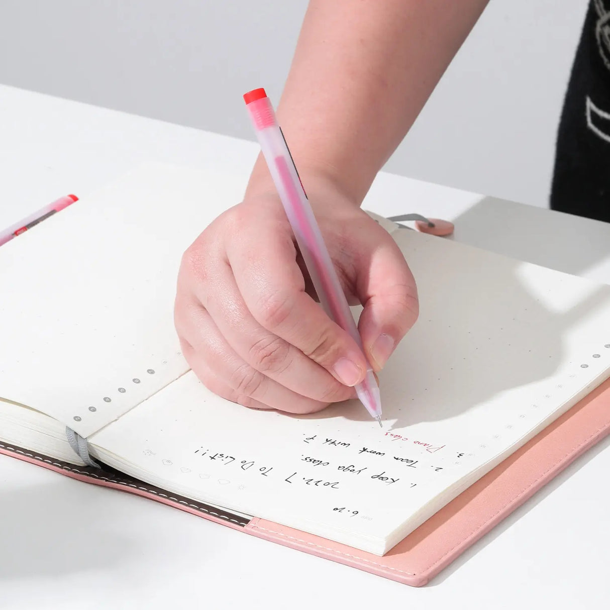 Deli 12pcs Quality 0.5mm Gel Pen 3 Colors