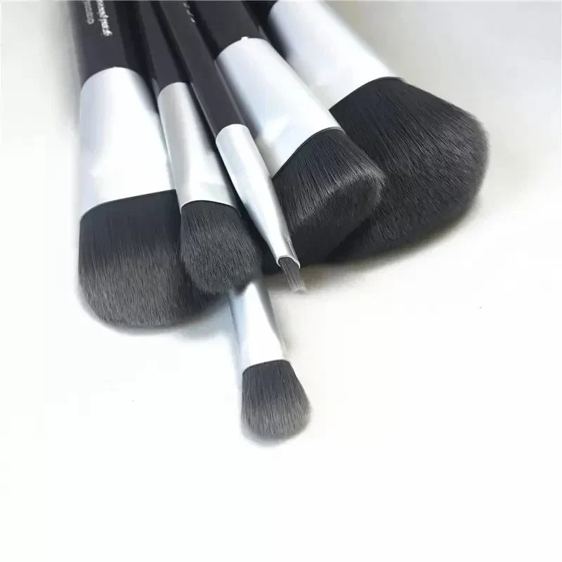 Deluxe Charcoal Antibacterial Makeup Brushes Set - 6Pcs