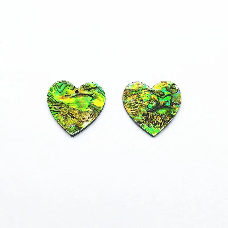 30x30mm 30pcs Acrylic with Shell Heart
