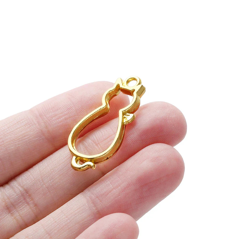 10PcsLot Metal Cat Shape Charms Hollow Frame Blank