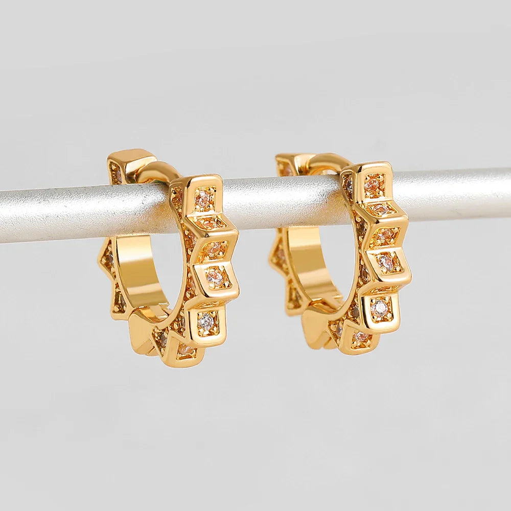 Chic Sunflower Mini Hoop Earrings for Women Gold