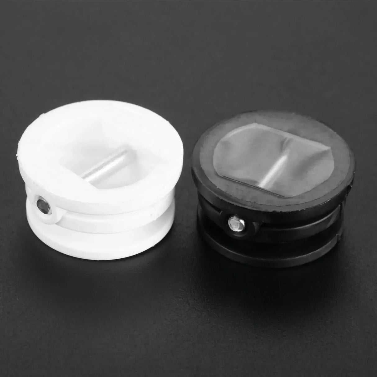 New 25mm Diameter Nylon Plastic Surfboard Leash Plug