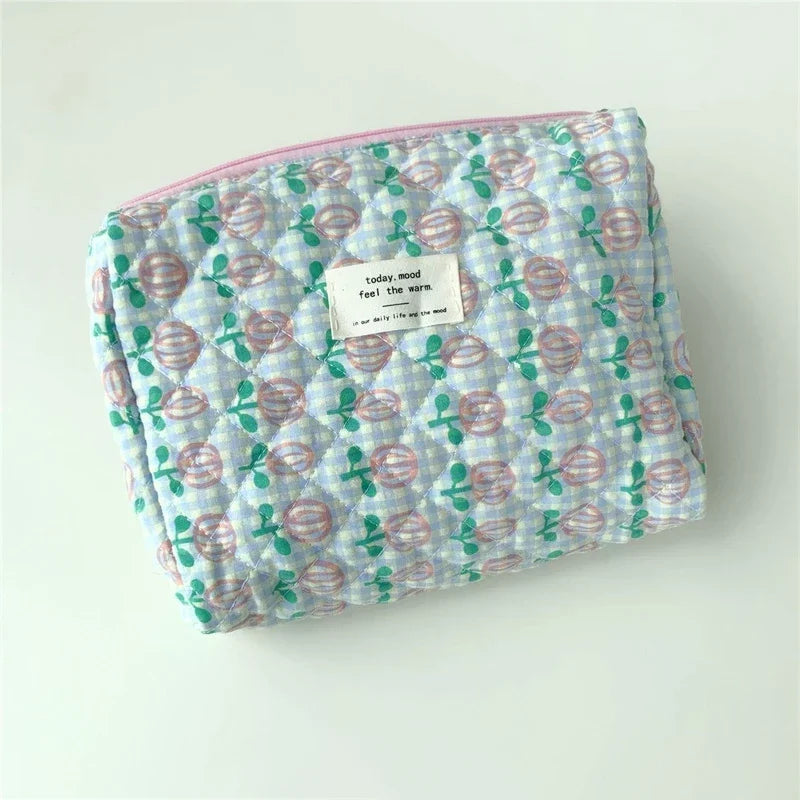 1PCS Puffy Quilted Makeup Bag Large Capacity Travel