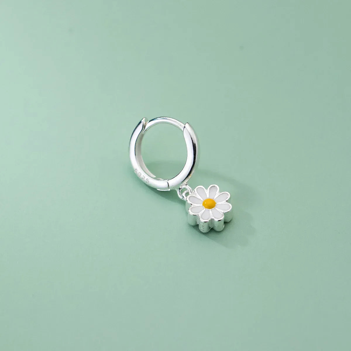 925 Sterling Silver Vintage Flower Little Daisy Earrings