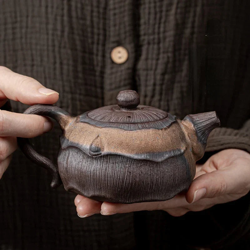 Gilded Iron Glaze Lotus Fragrance Pot Pu'er Tea
