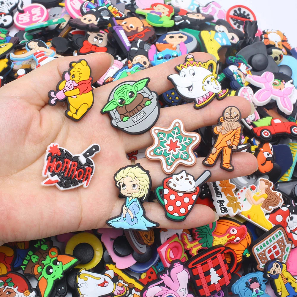 5103050100Pcs Hybrid Classic Cartoon Shoes Charms Decoration Fit