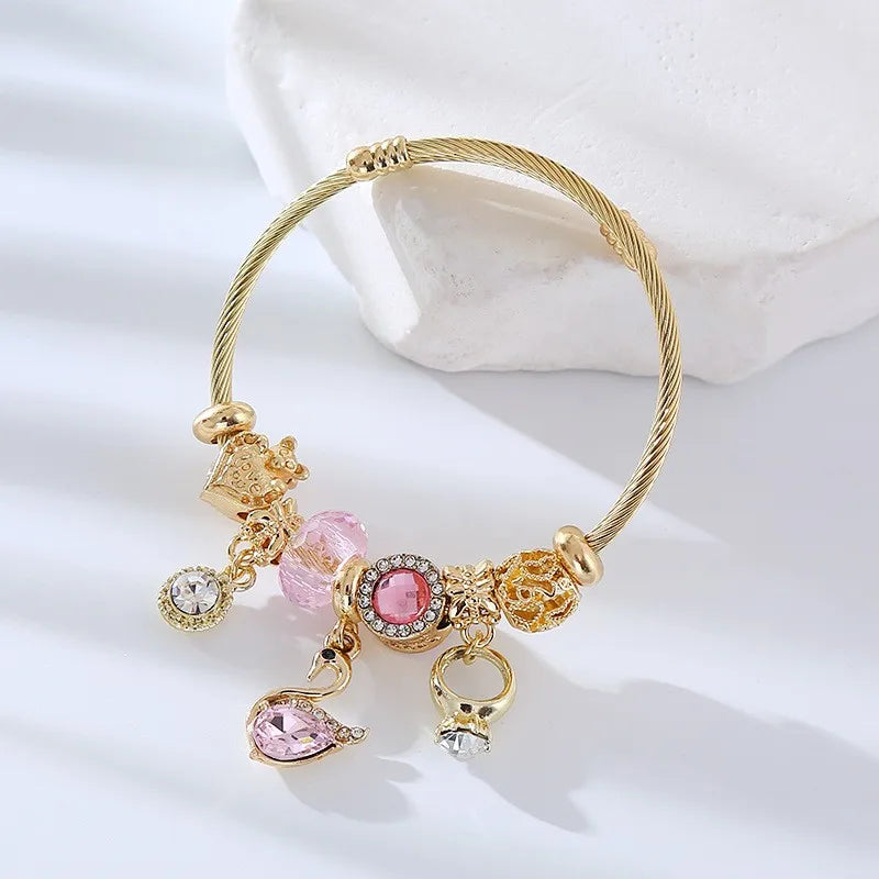 Love pendant with adjustable opening for women's bracelet