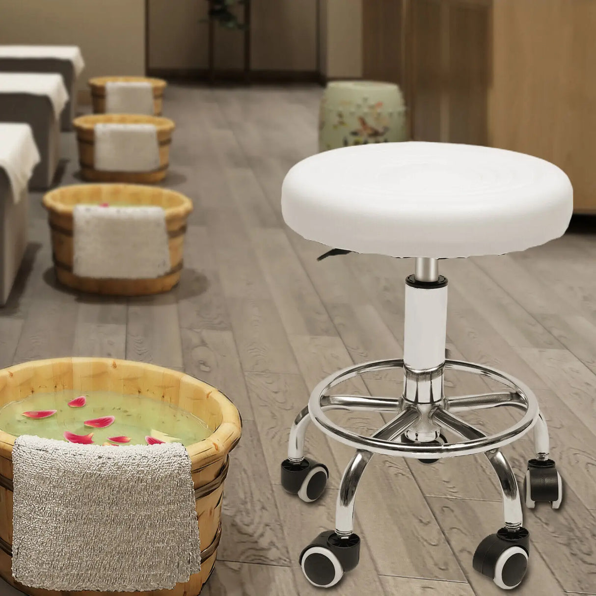 Hydraulic Stool with Adjustable Height for Salon Bars