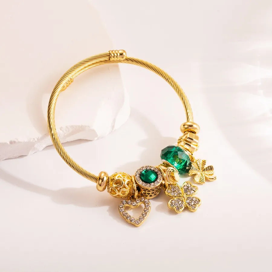 Love pendant with adjustable opening for women's bracelet