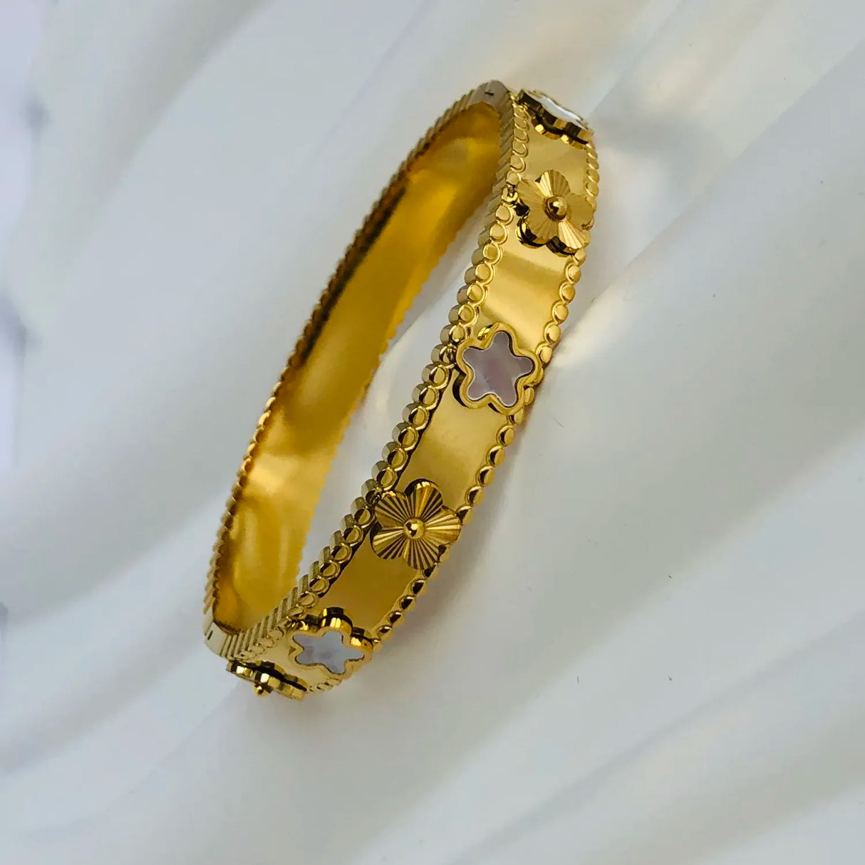 Hot Sale Fashion Gold Color Stainless Steel Flower
